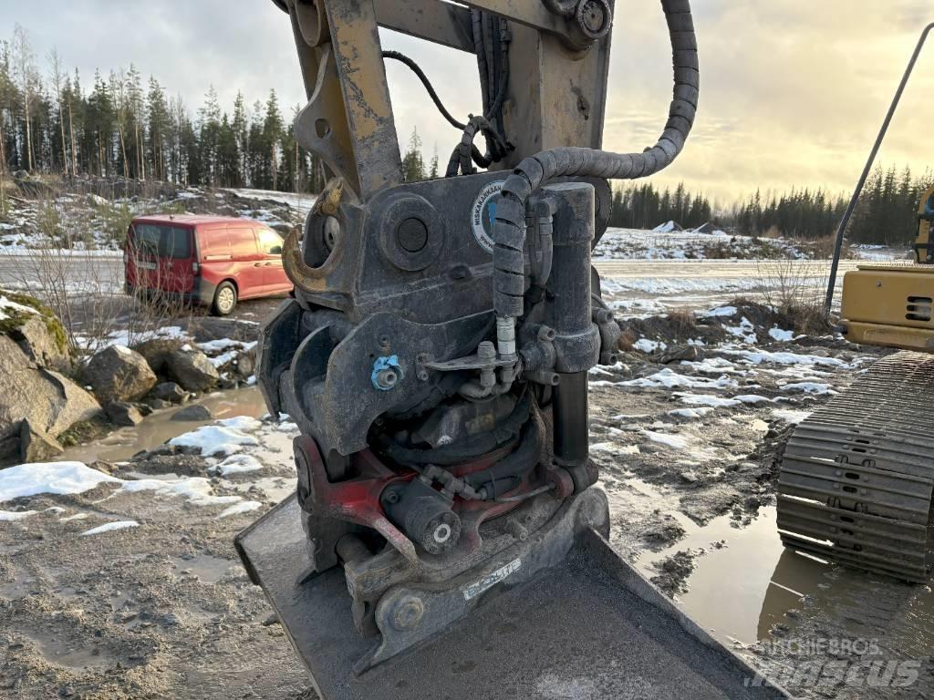 CAT 313F Paletli ekskavatörler