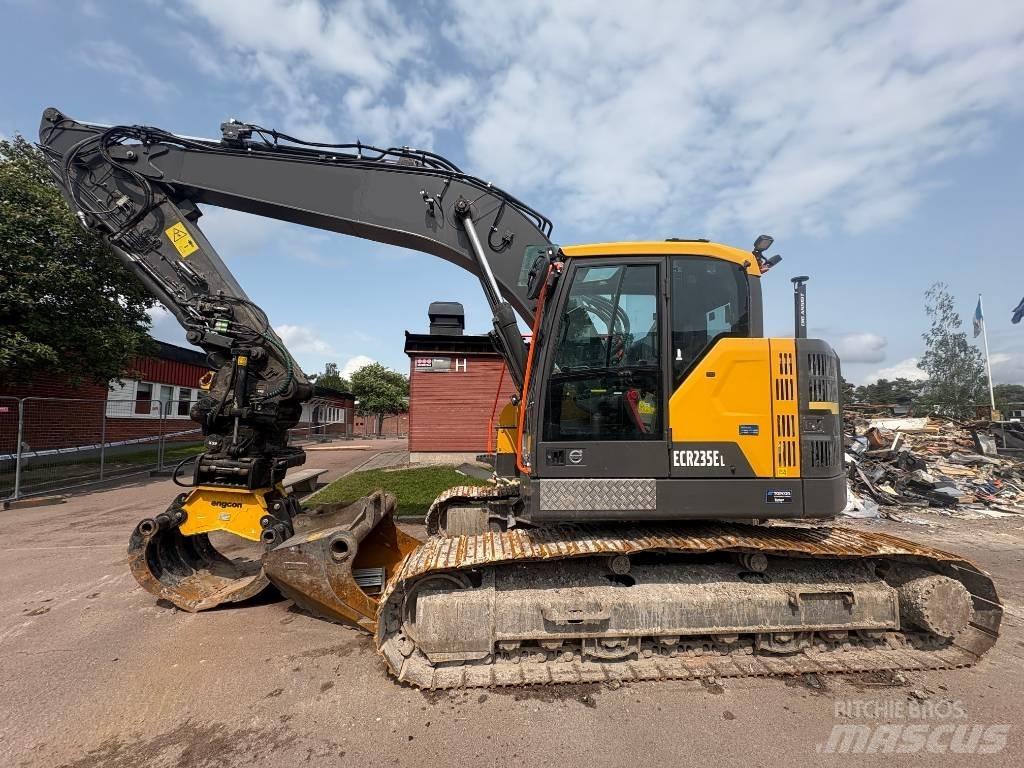 Volvo ECR 235 EL Paletli ekskavatörler