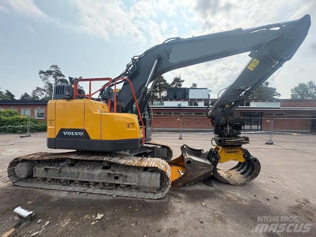 Volvo ECR 235 EL Paletli ekskavatörler