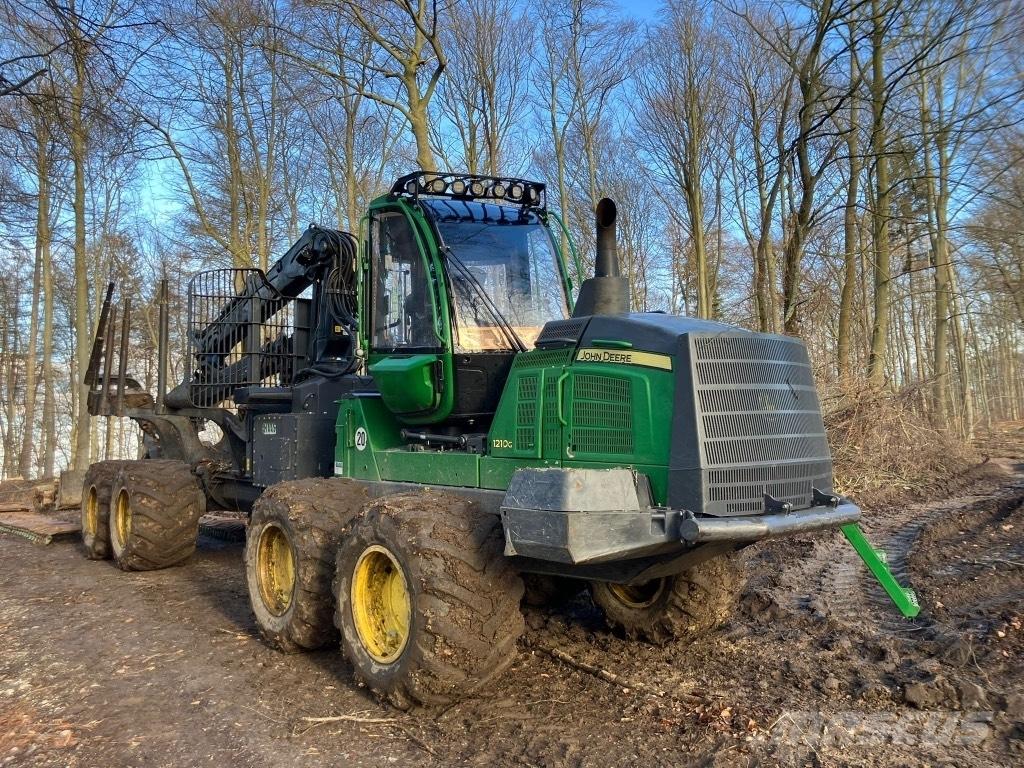 John Deere 1210 G Tomruk yükleyici traktörler