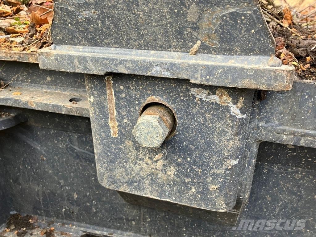 John Deere 1210 G Tomruk yükleyici traktörler