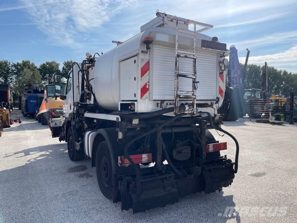 Unimog U20 Bluetec 5 Bitüm pülverizatörleri