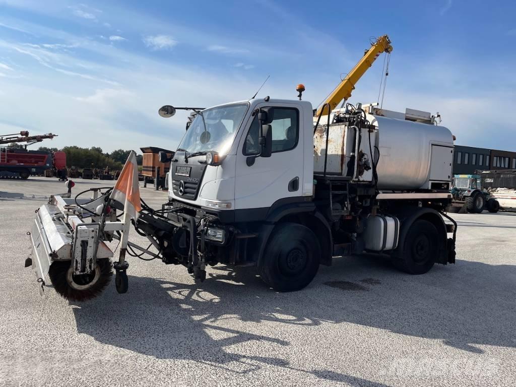 Unimog U20 Bluetec 5 Bitüm pülverizatörleri
