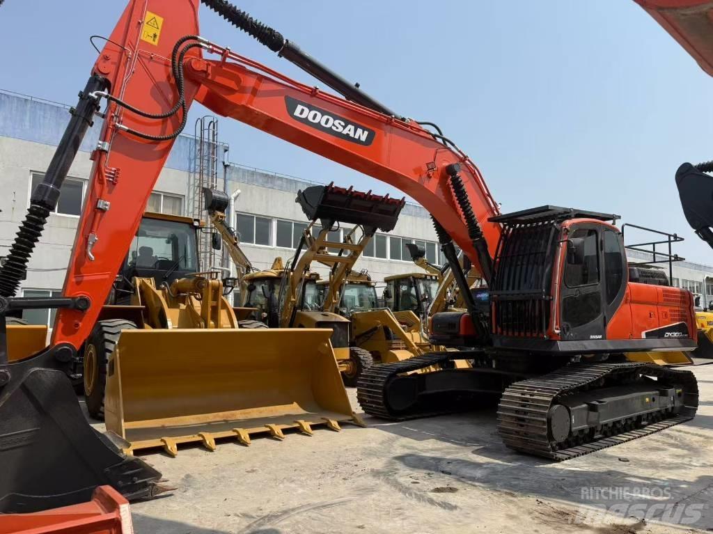 Doosan DX 300 LC Paletli ekskavatörler