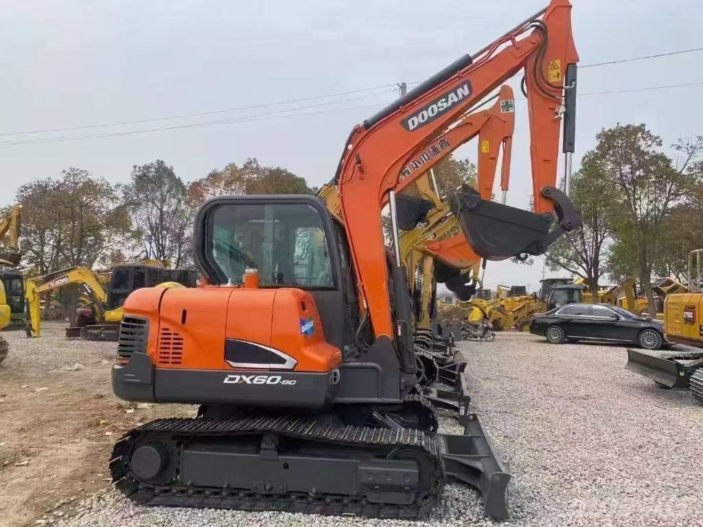 Doosan DX 60 Paletli ekskavatörler