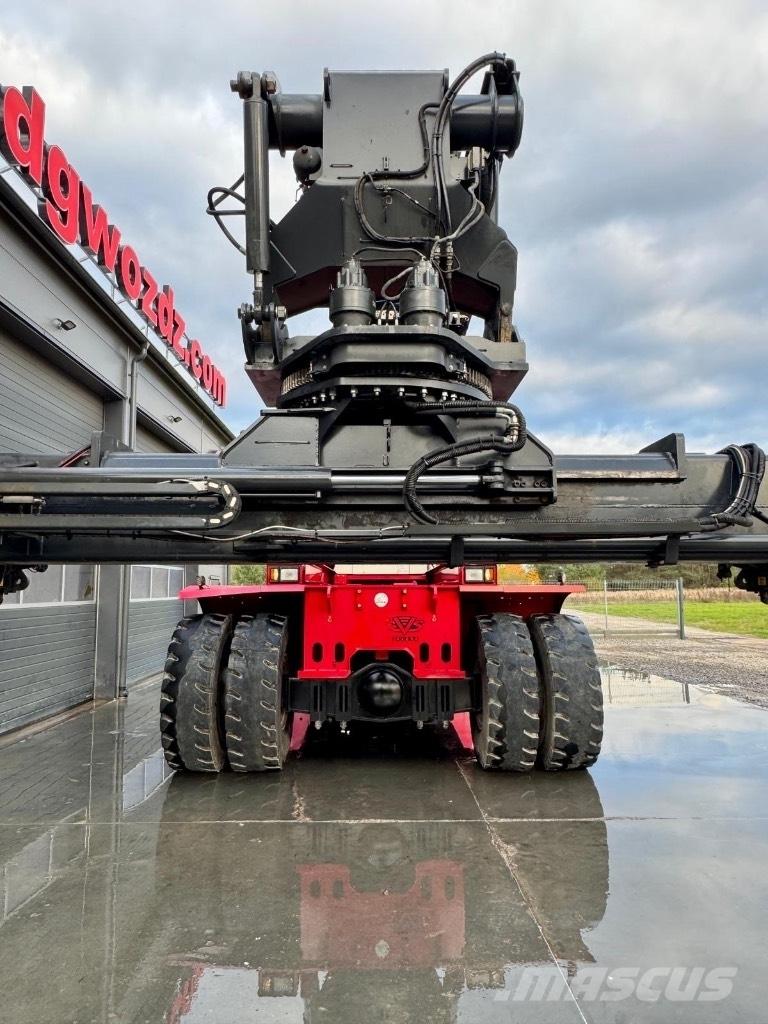 CVS Ferrari F465 Konteyner istifleyiciler - reach stacker