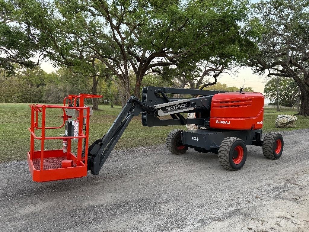 SkyJack SJ 46 AJ Körüklü personel platformları