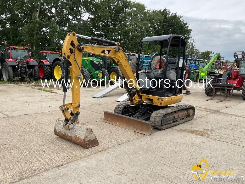 CAT 302.7 D CR Mini ekskavatörler, 7 tona dek