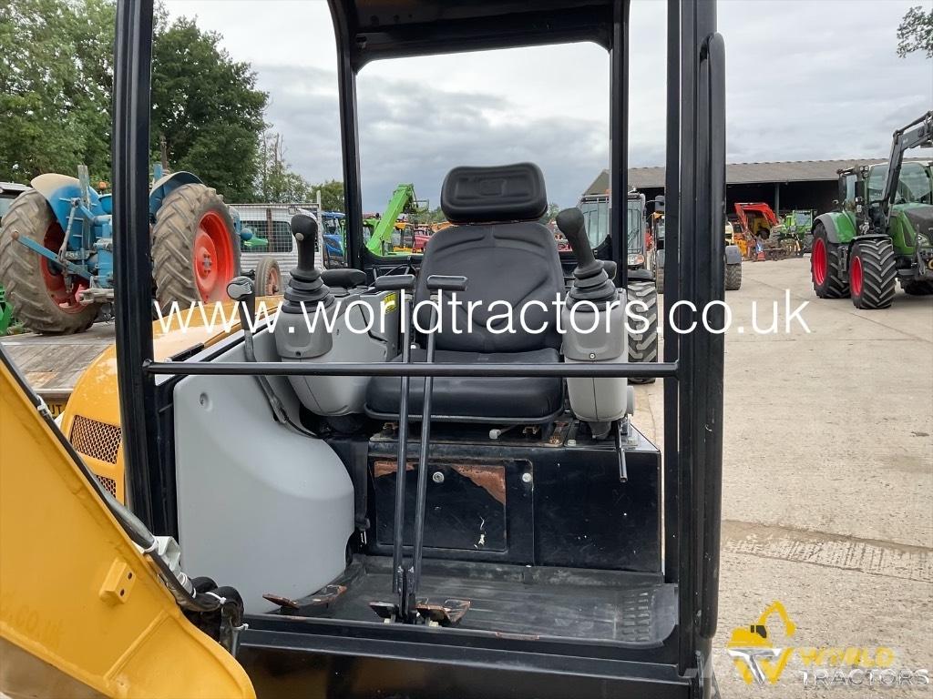 CAT 302.7 D CR Mini ekskavatörler, 7 tona dek