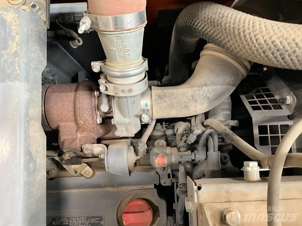 Hitachi ZX 140 W-6 Lastik tekerli ekskavatörler