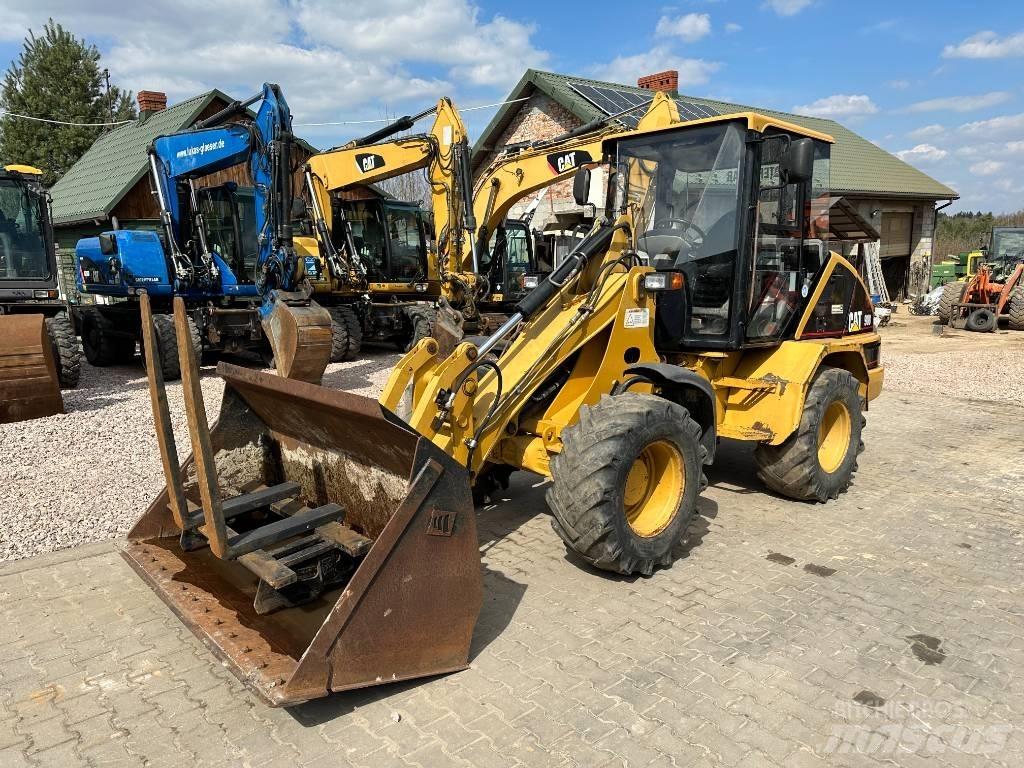 CAT 908 Tekerlekli yükleyiciler