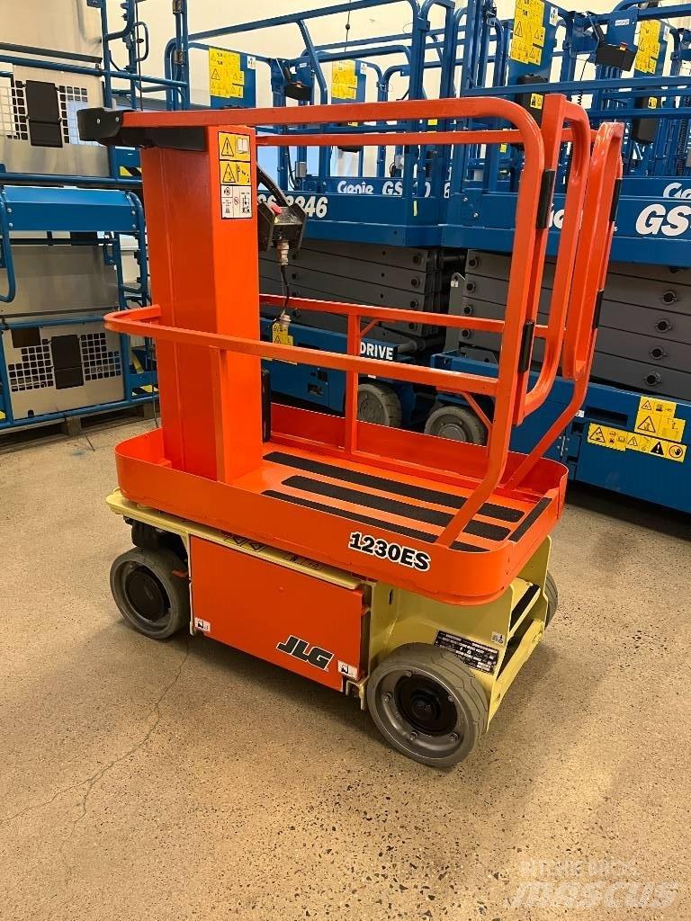 JLG 1230 ES Makasli platformlar