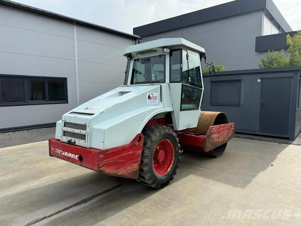 Dynapac CA 152 D Tek tamburlu silindirler