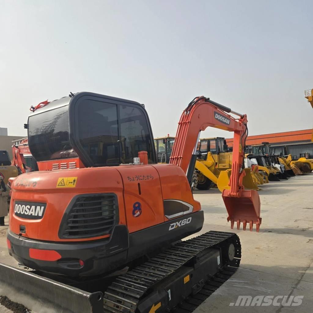 Doosan DX 60 Mini ekskavatörler, 7 tona dek