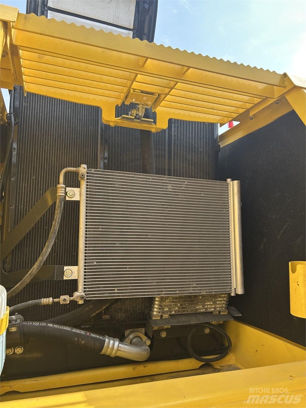 Komatsu PC 240 LC Paletli ekskavatörler