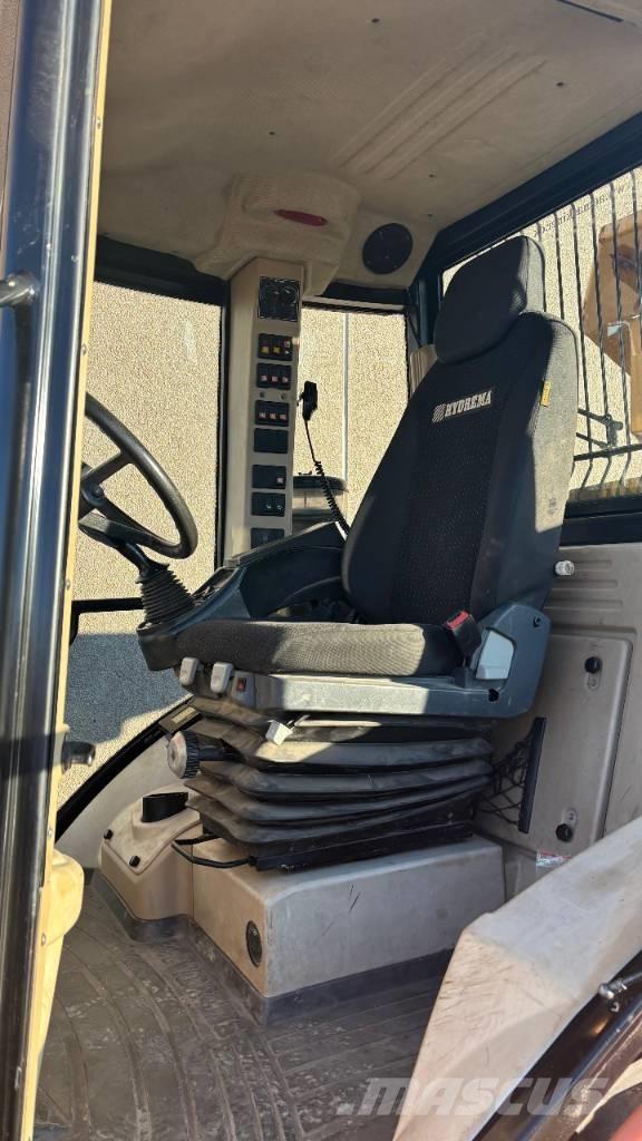 Hydrema 912 ES Belden kirma kaya kamyonu