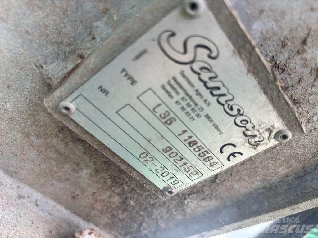 Samson TD 12 Sivi gübre ve ilaç tankerleri