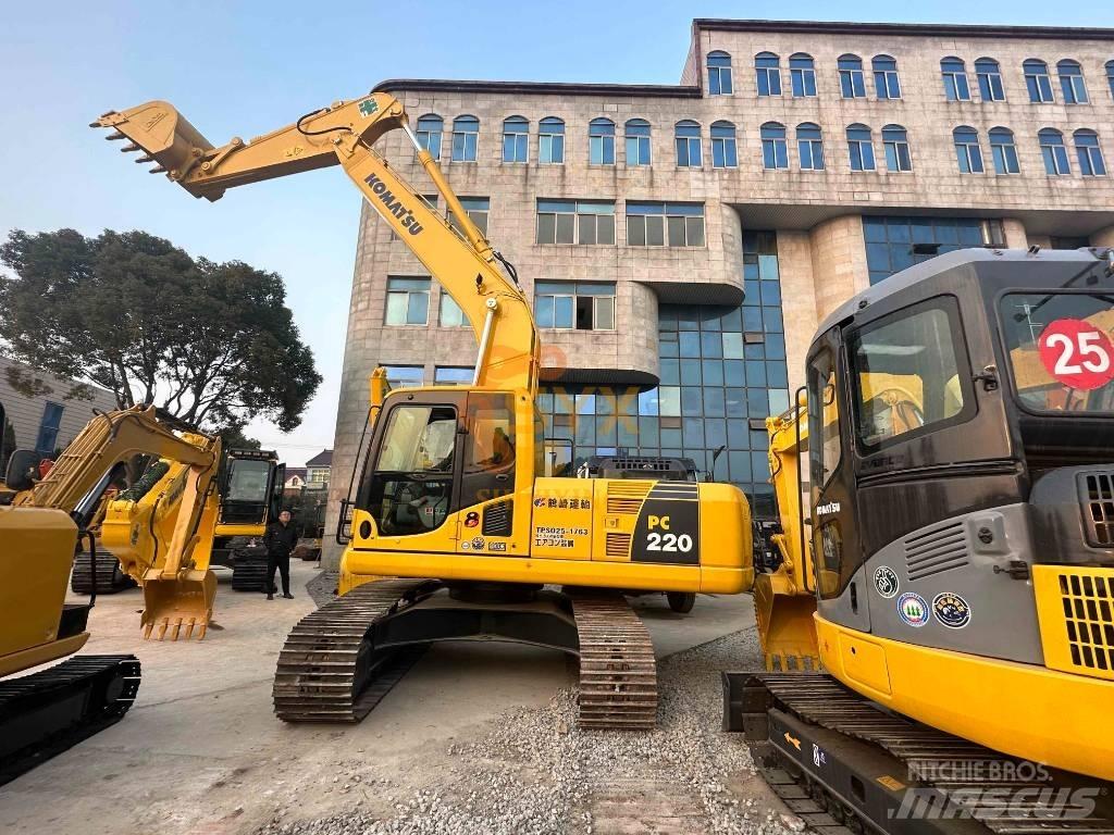 Komatsu PC 220-8 Paletli ekskavatörler