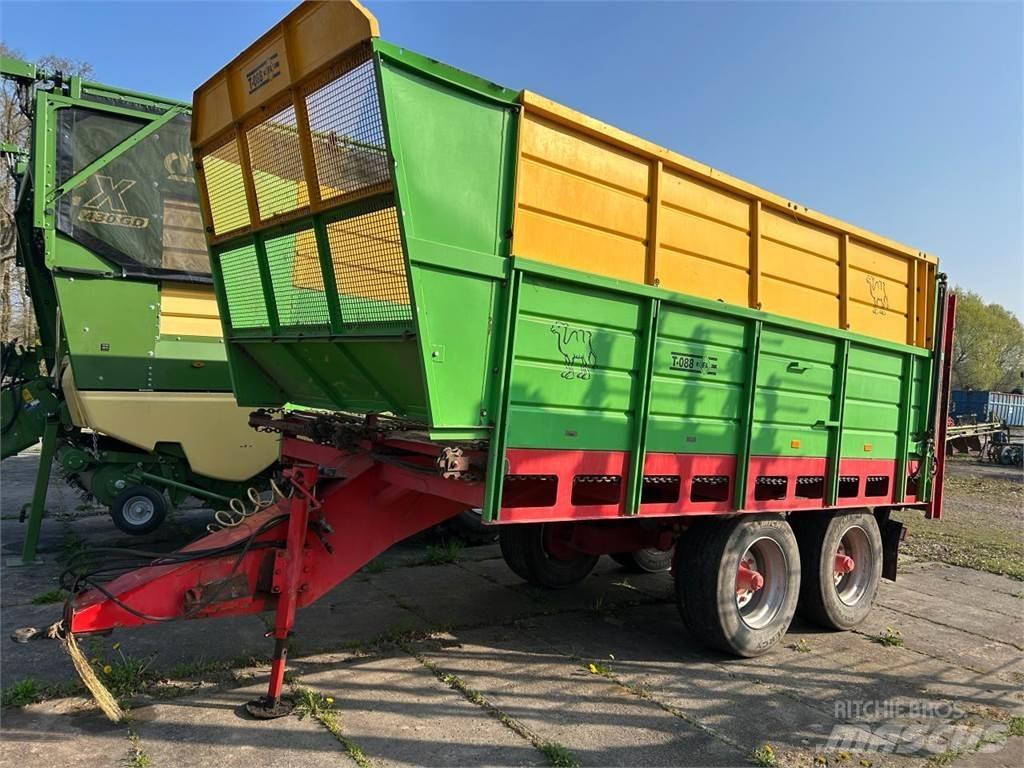 Fortschritt T 088 Gübre dagitma tankerleri