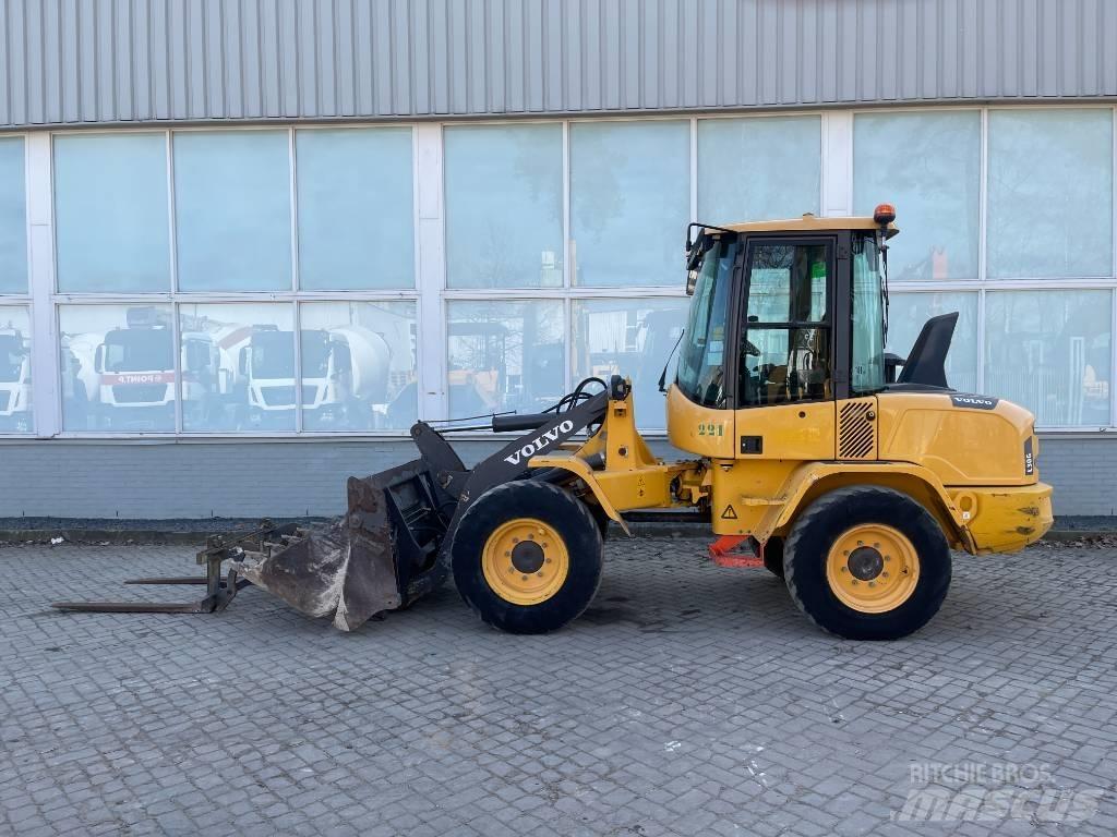 Volvo L 30 G  2017     CE Tekerlekli yükleyiciler