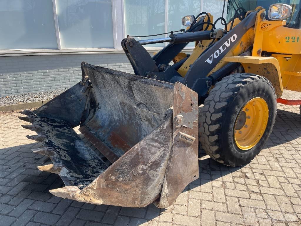 Volvo L 30 G  2017     CE Tekerlekli yükleyiciler