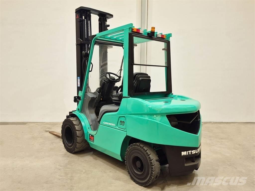 Mitsubishi FD30NTD Dizel forkliftler