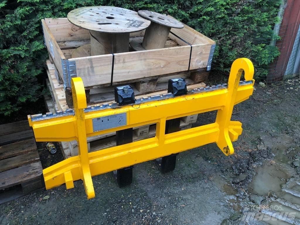 JCB PALLET FORKS Diger yükleme ve kazma ekipmanlari