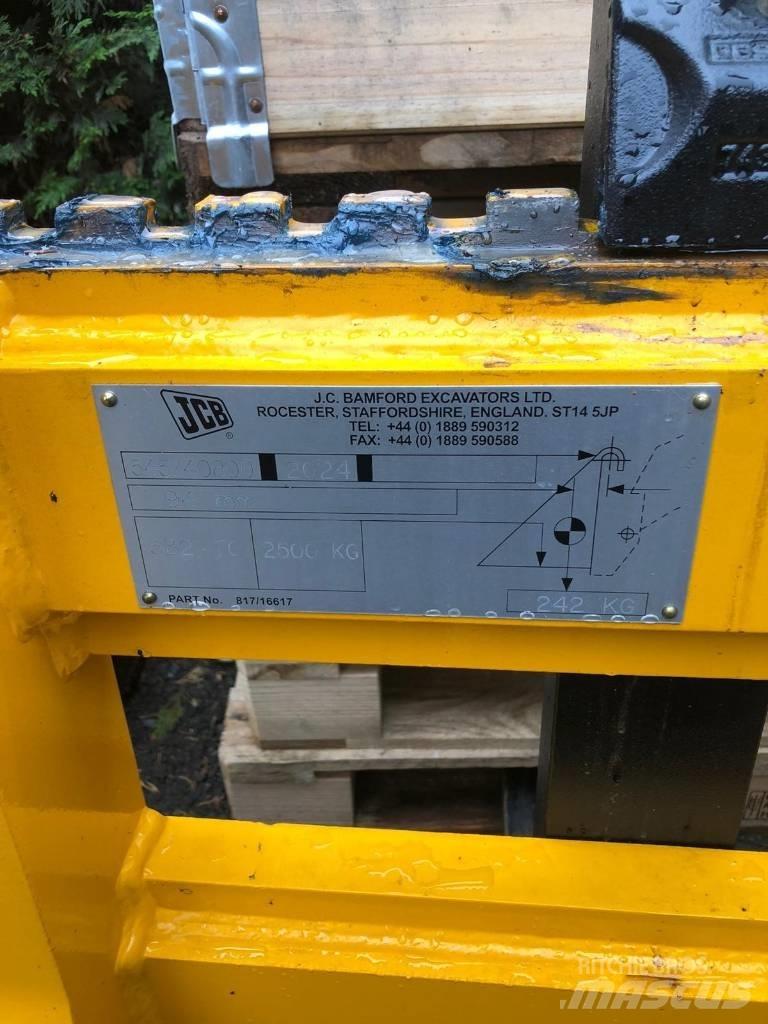 JCB PALLET FORKS Diger yükleme ve kazma ekipmanlari