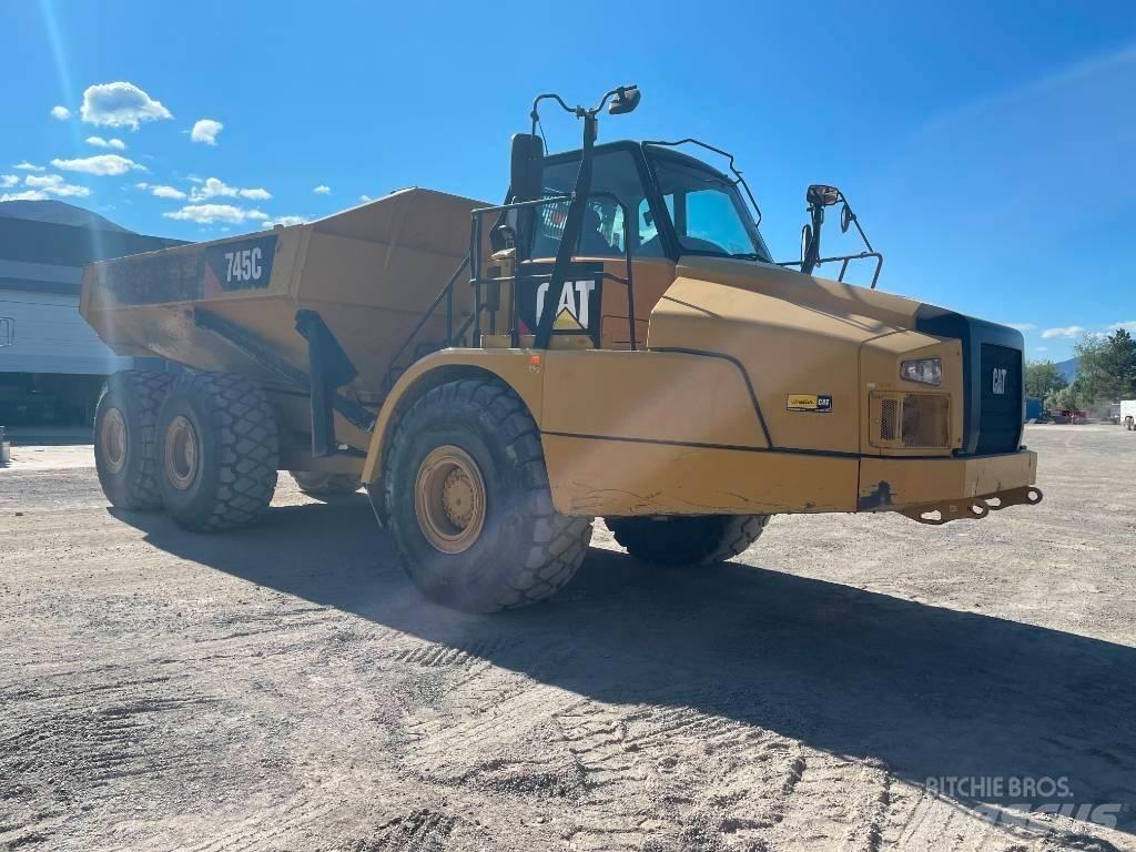 CAT 745 C Belden kirma kaya kamyonu