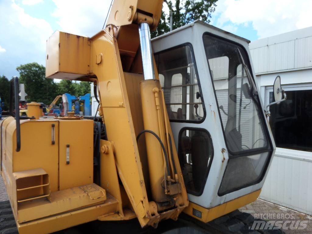Hitachi EX 60 Paletli vinçler