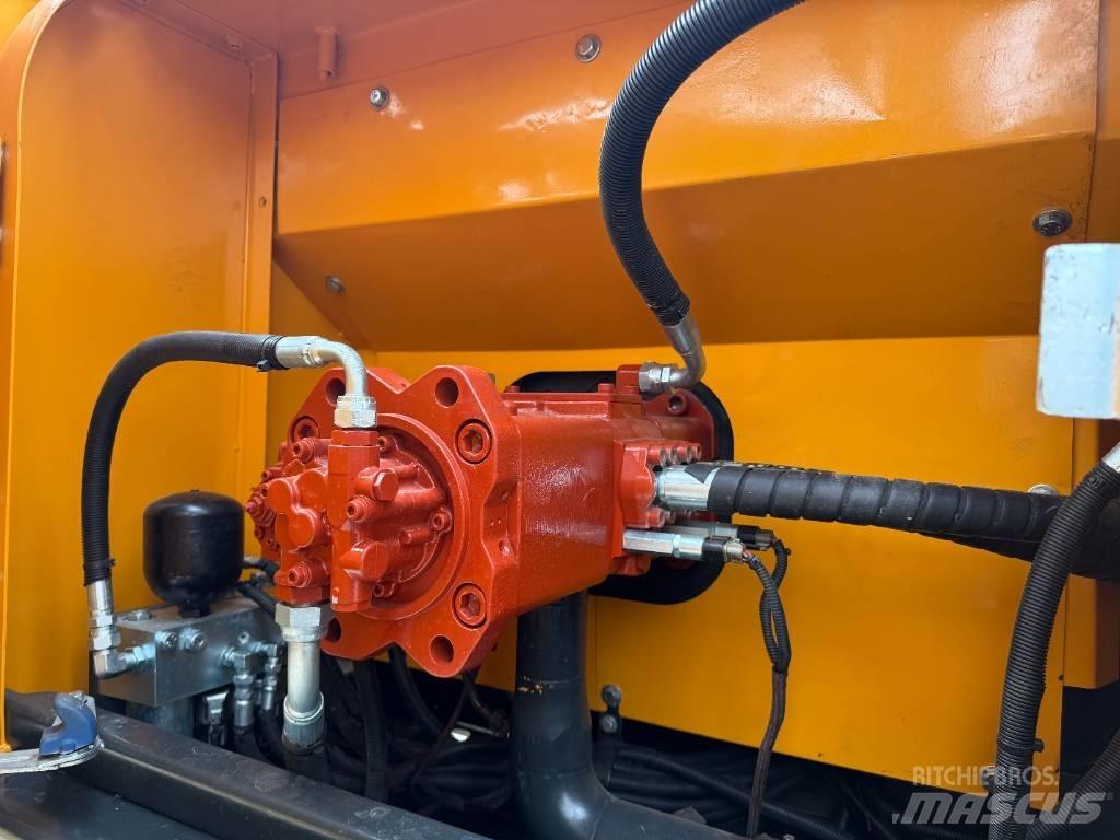 Hyundai 305LC-9T Paletli ekskavatörler