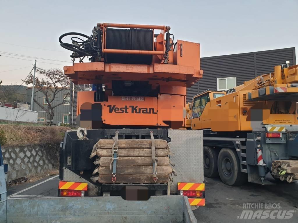 Demag AC 200 Yol-Arazi Tipi Vinçler (AT)