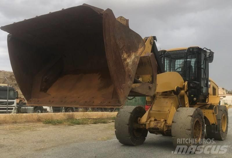 CAT 926M Tekerlekli yükleyiciler