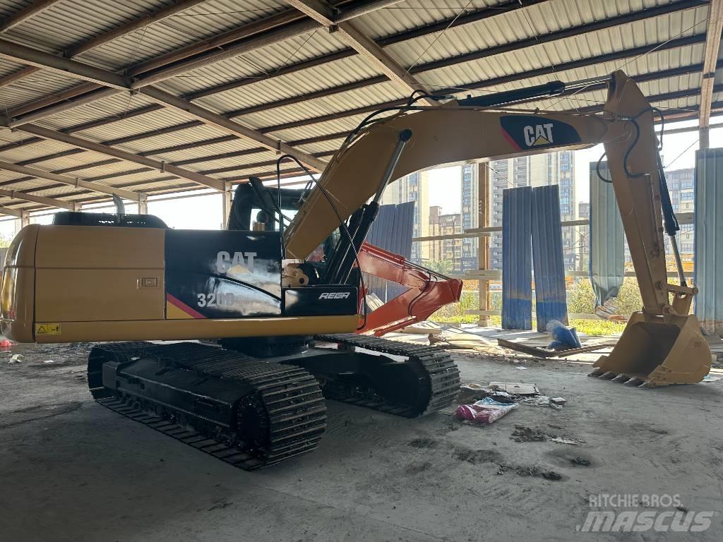 CAT 320 D Paletli ekskavatörler