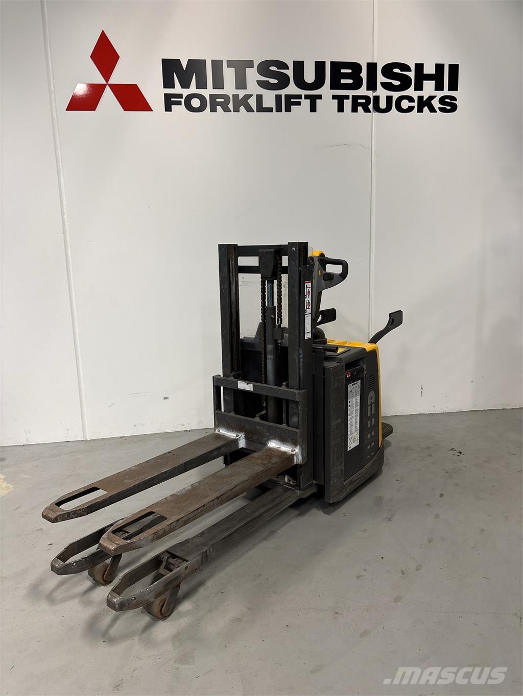 Atlet PDP200 Akülü depo ekipmanları