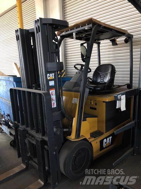 CAT EC30N Elektrikli forkliftler