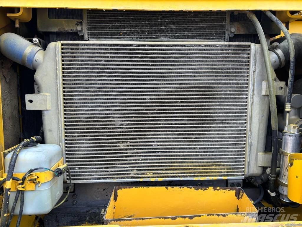 Komatsu PC 340 LC-7 Paletli ekskavatörler