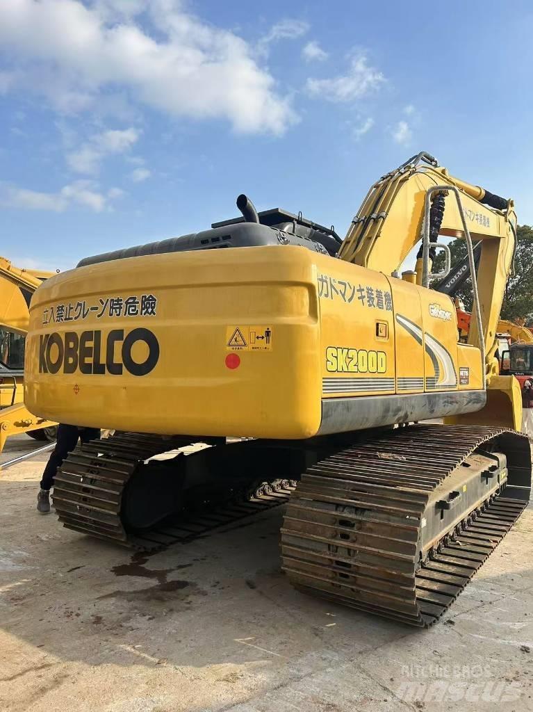 Kobelco SK 200D Paletli ekskavatörler