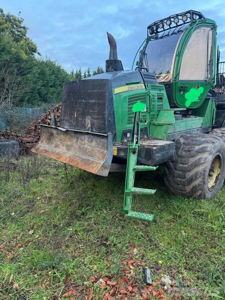 John Deere 1510G Tomruk yükleyici traktörler