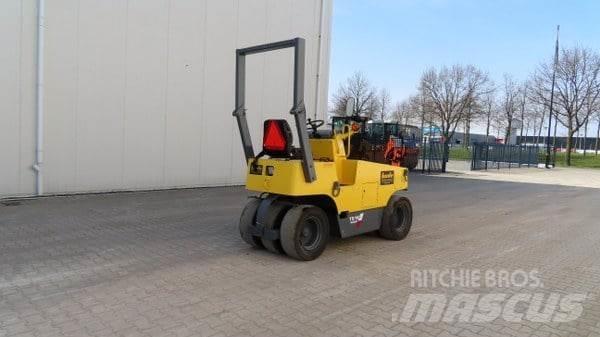 Sakai TS 160 Pnömatik lastikli silindirler