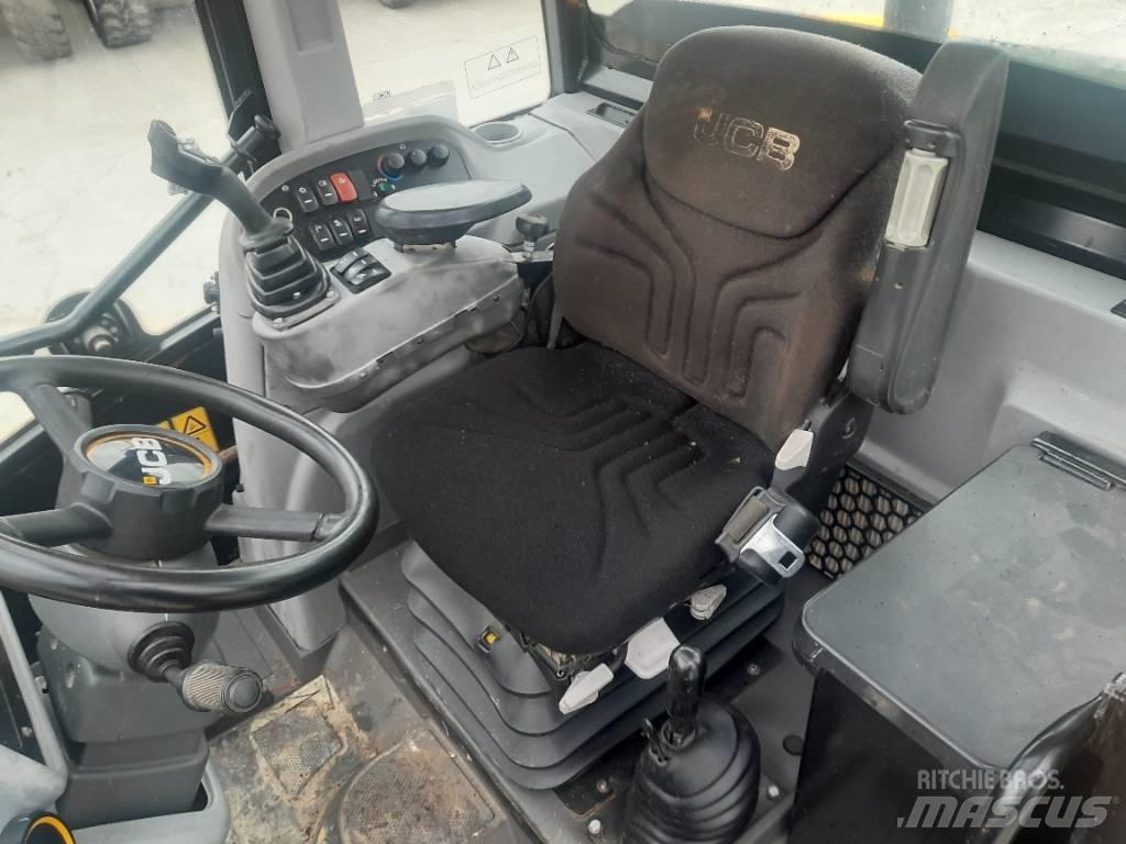 JCB TM 320 S Tarimsal teleskopik yükleyiciler