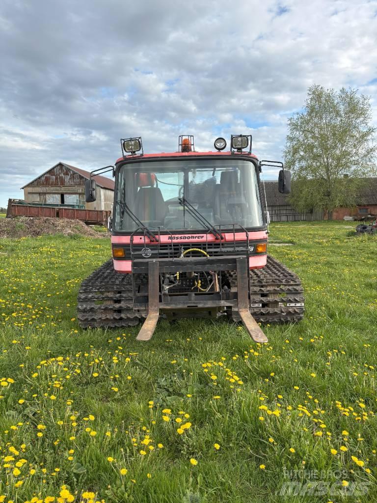  Pisten Bully 230DR Diger yol bakim makinalari