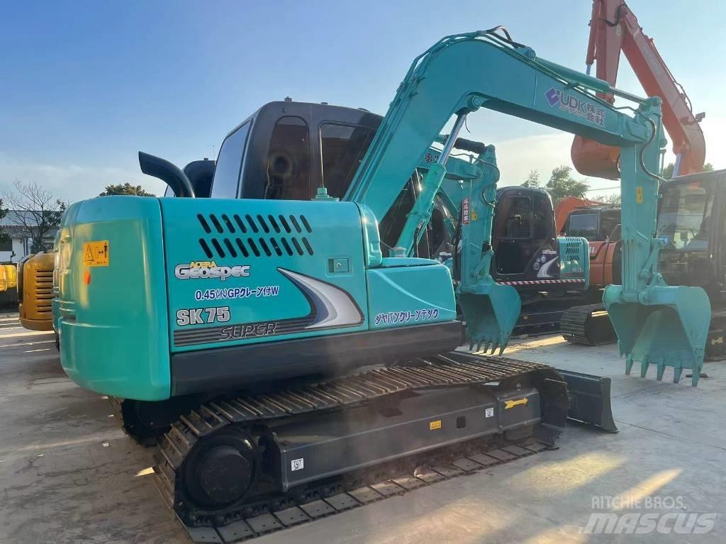 Kobelco SK75-8 Paletli ekskavatörler