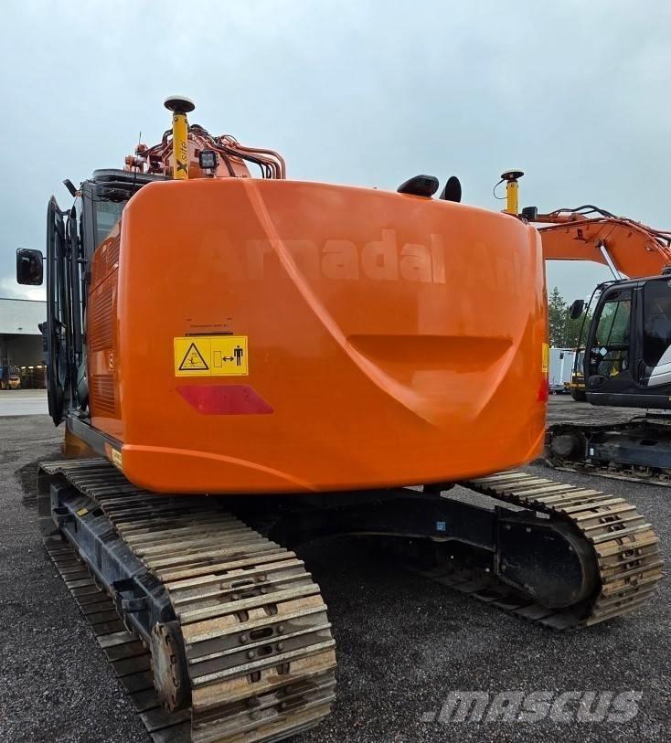 Hitachi ZX225USRLC-6 Paletli ekskavatörler