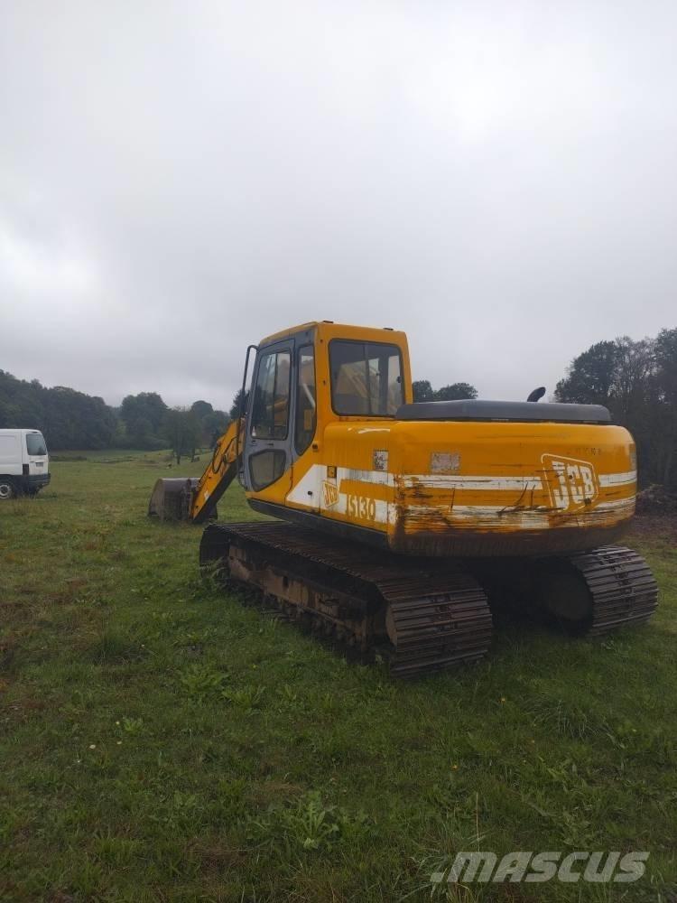JCB JS 130 Paletli ekskavatörler