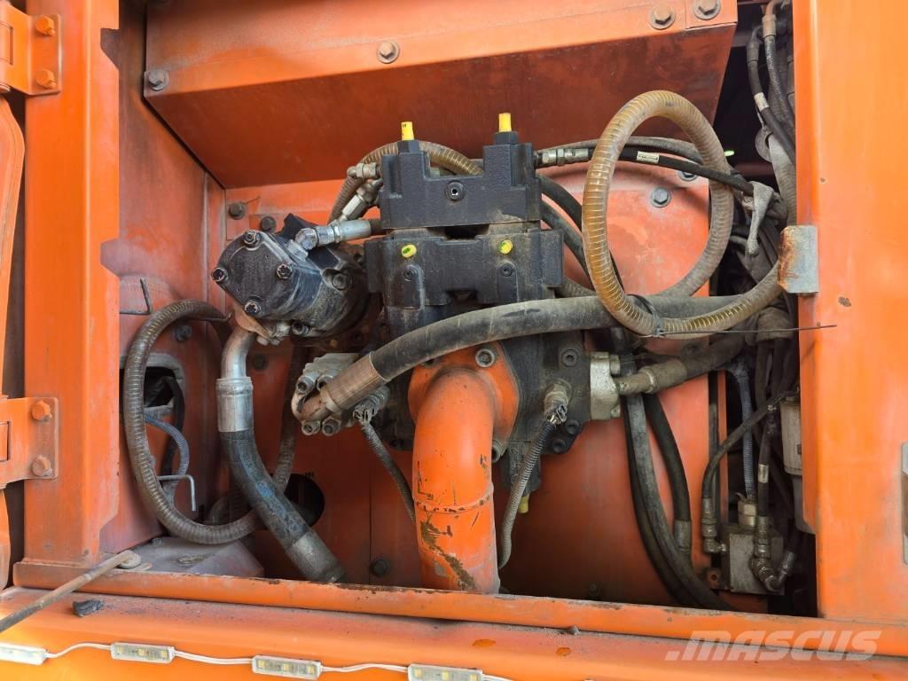 Doosan DX 210 W Lastik tekerli ekskavatörler