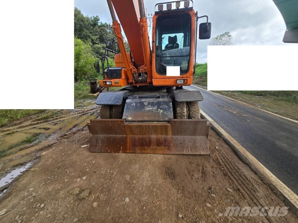 Doosan DX 210 W Lastik tekerli ekskavatörler