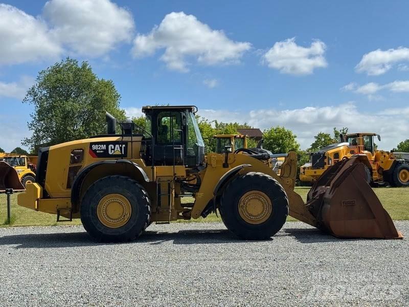 CAT 982 M Tekerlekli yükleyiciler