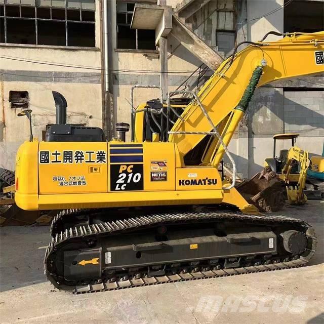 Komatsu PC 210 Paletli ekskavatörler