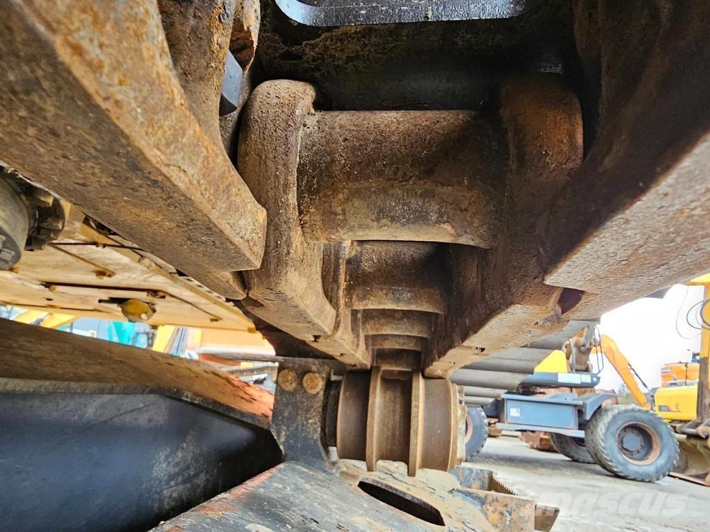 LiuGong 924E Paletli ekskavatörler